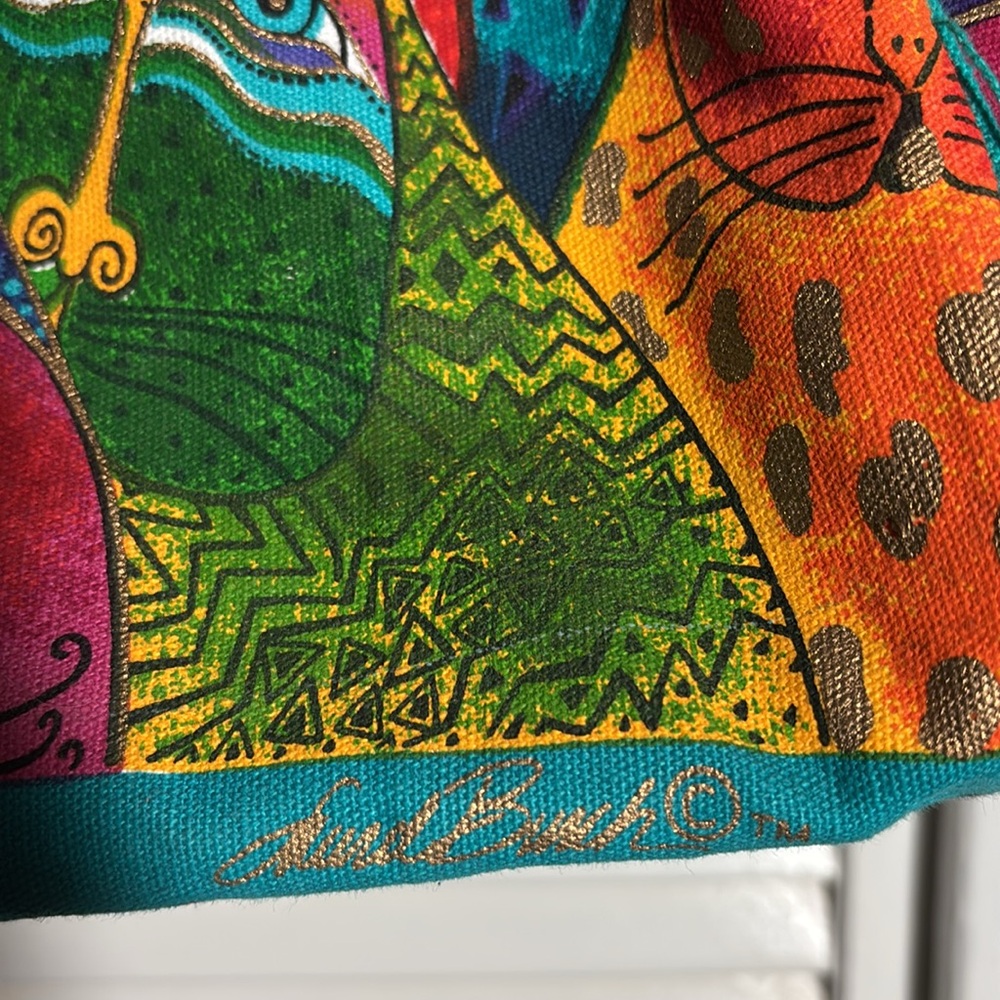 Laurel Burch Overnight View 3